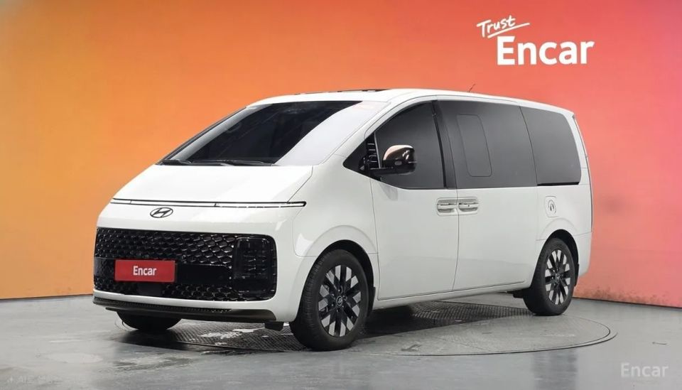 Hyundai Staria