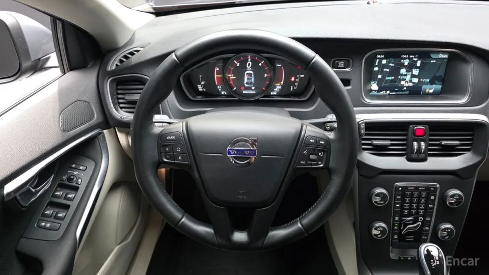 Volvo V40