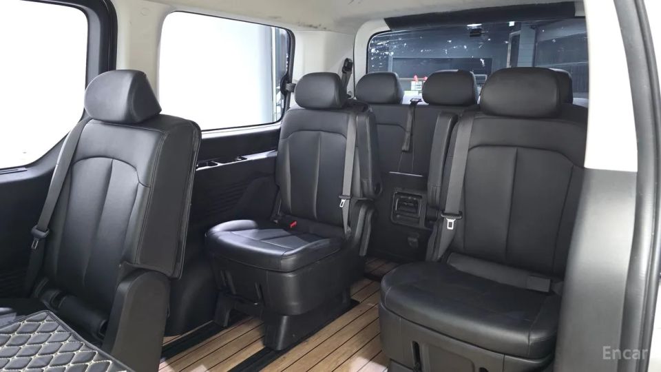 Hyundai Staria
