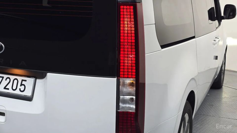 Hyundai Staria
