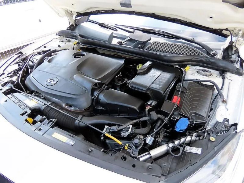 Infiniti Q30