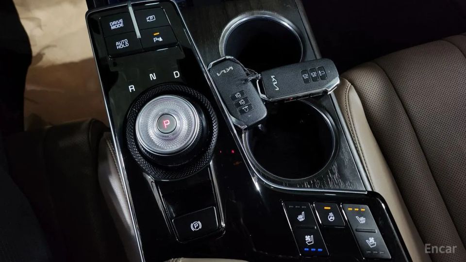 Kia K8
