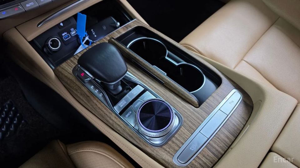 Kia K9