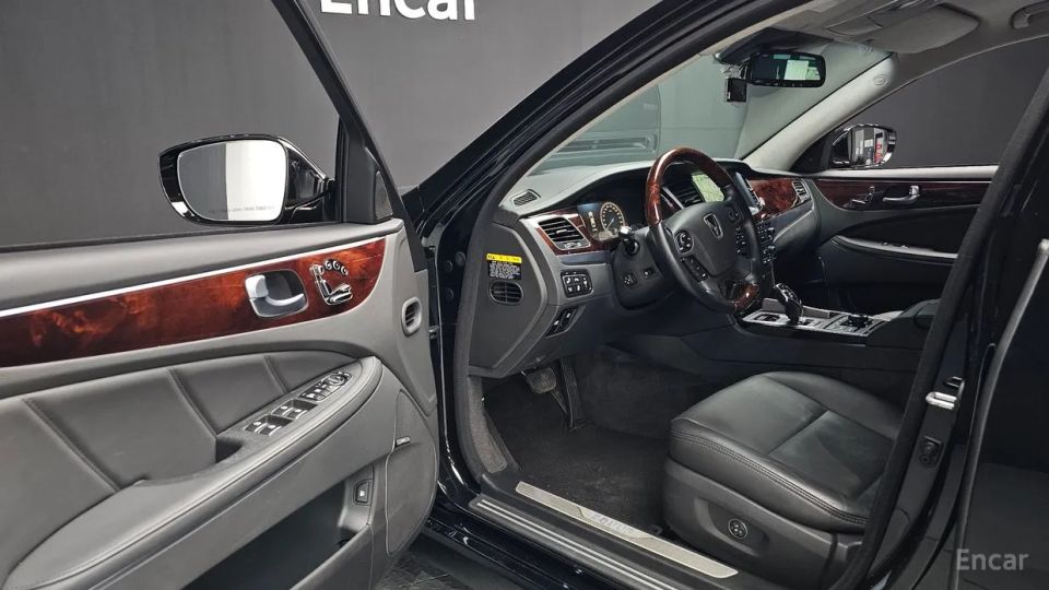 Hyundai Equus