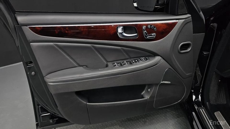 Hyundai Equus