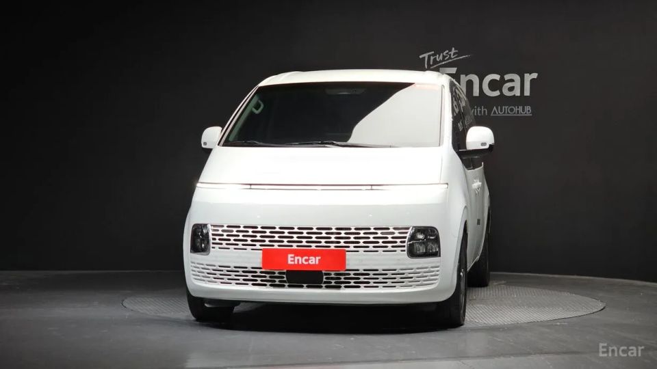Hyundai Staria