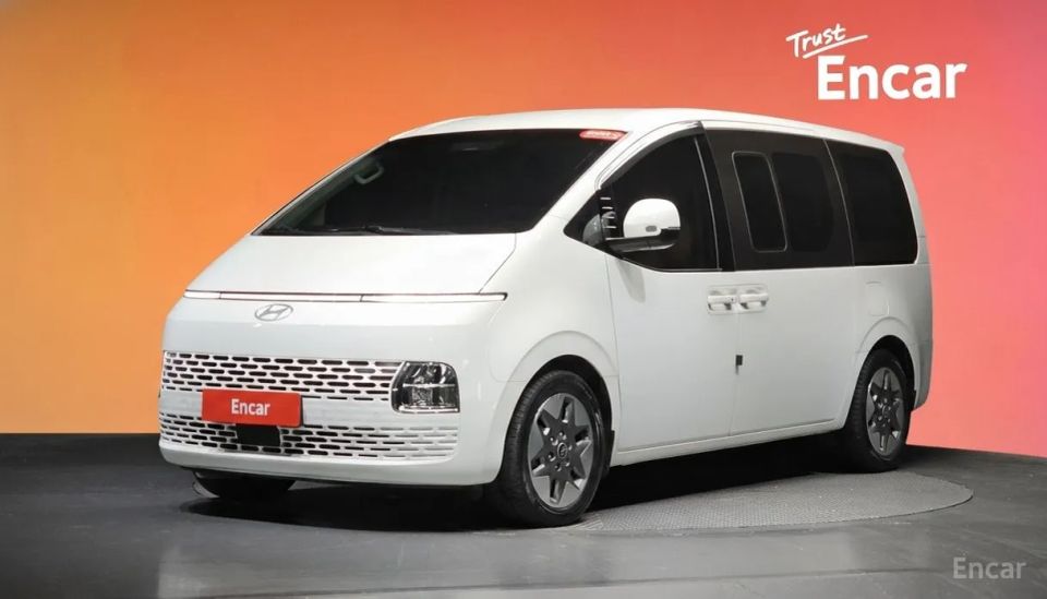 Hyundai Staria