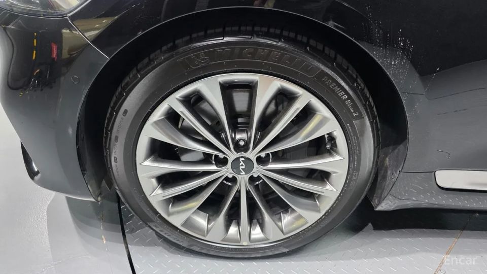 Kia K9
