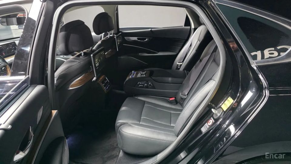 Kia K9