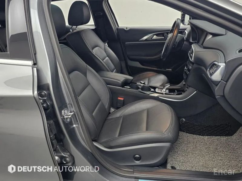 Infiniti QX30