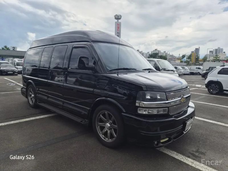 Chevrolet Express Van