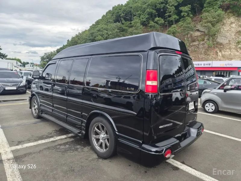Chevrolet Express Van