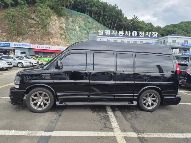 Chevrolet Express Van