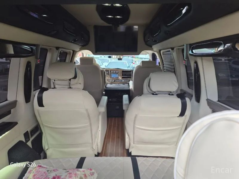 Chevrolet Express Van