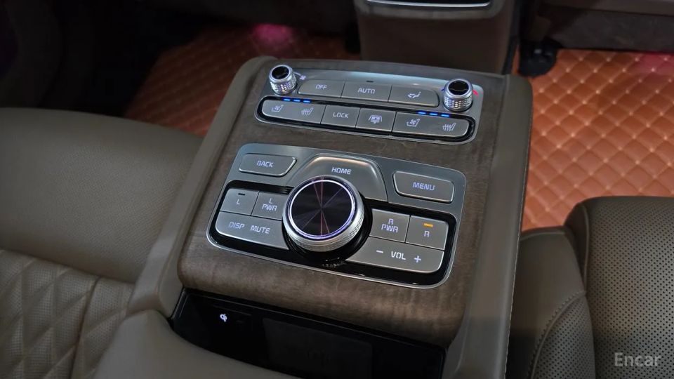 Kia K9