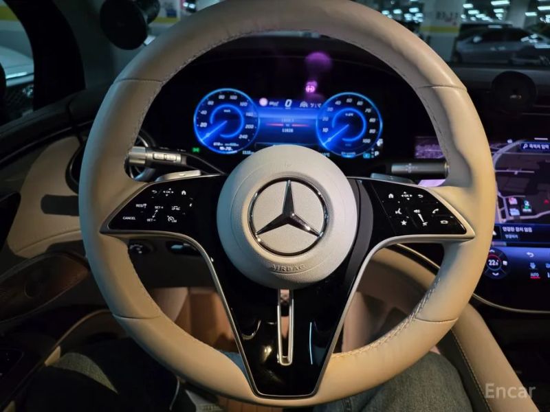 Mercedes-Benz EQS