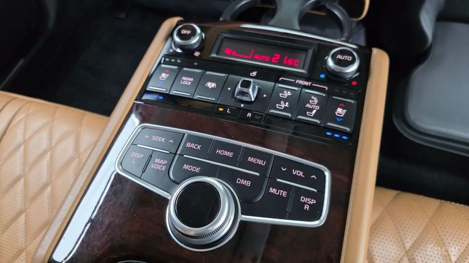 Kia K9