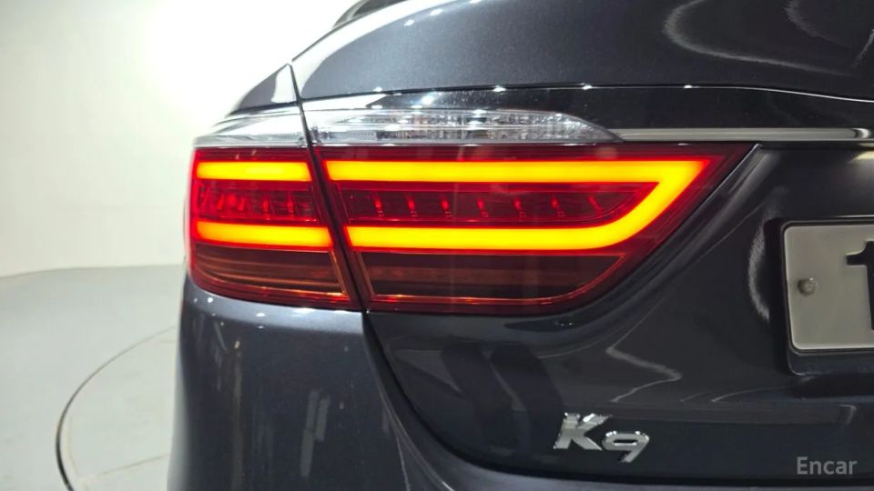 Kia K9