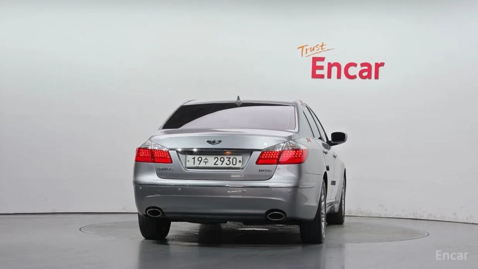 Hyundai Genesis