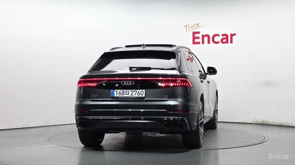 Audi Q8