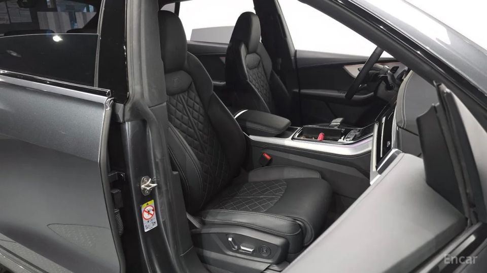 Audi Q8