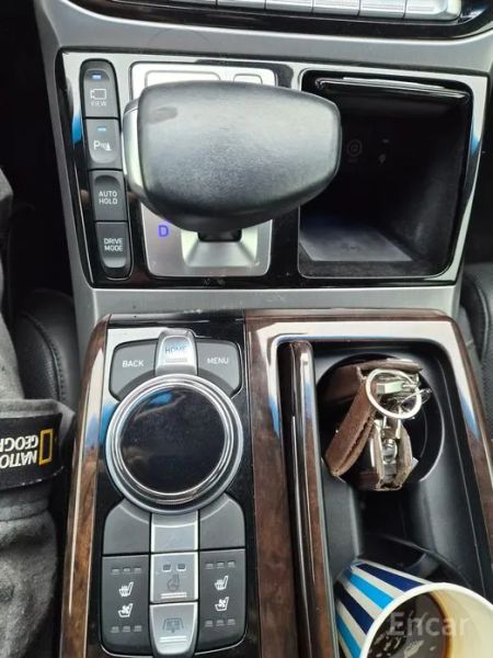 Genesis EQ900