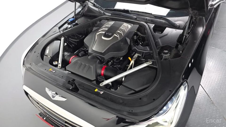 Genesis EQ900