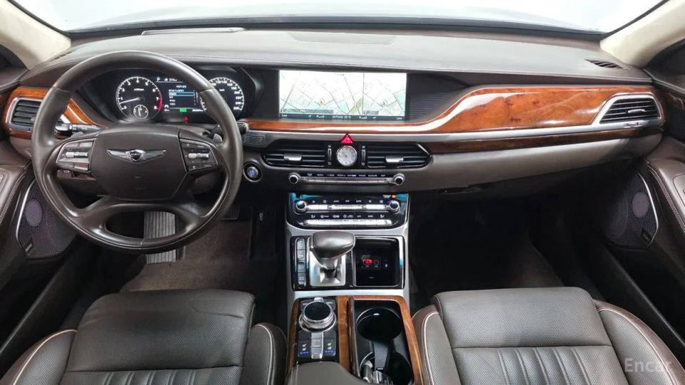 Genesis EQ900