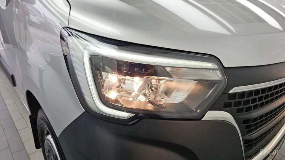 Renault-KoreaSamsung Master