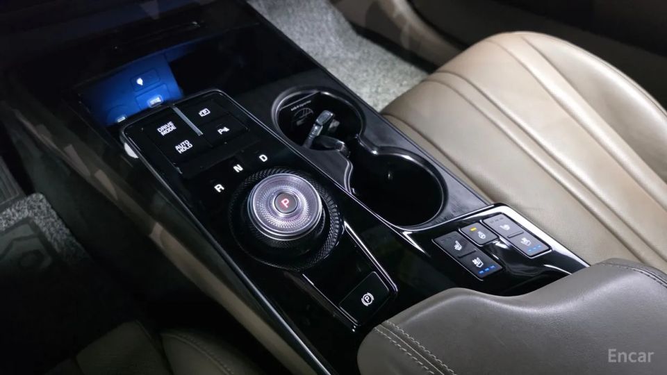 Kia K8