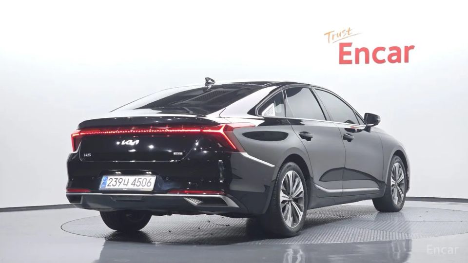 Kia K8
