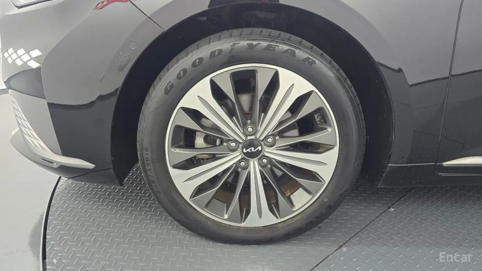 Kia K8