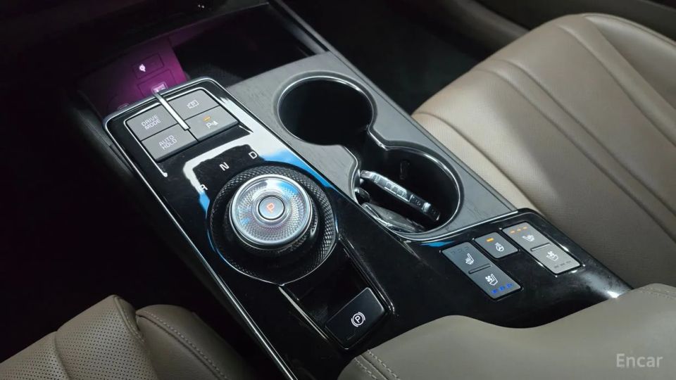 Kia K8