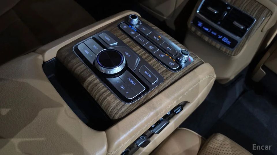 Kia K9