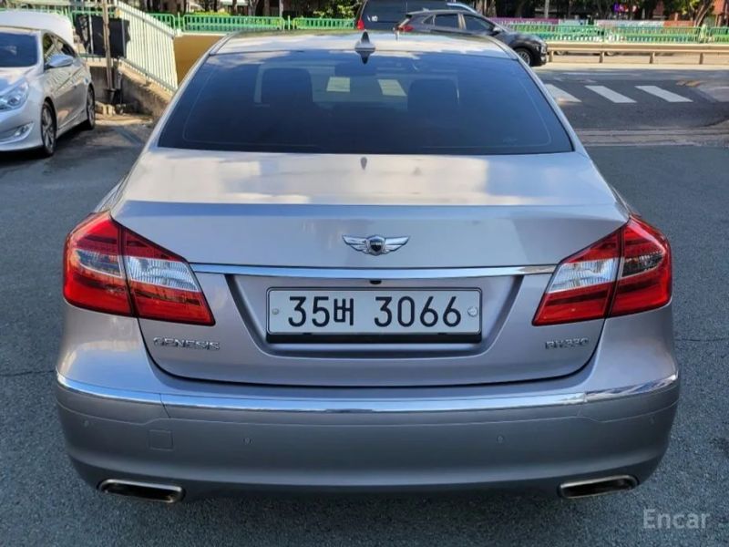 Hyundai Genesis