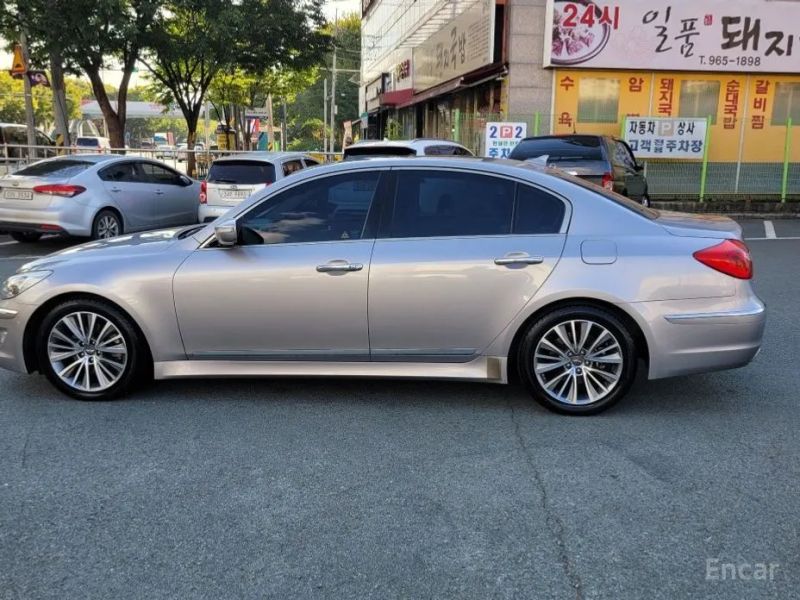 Hyundai Genesis