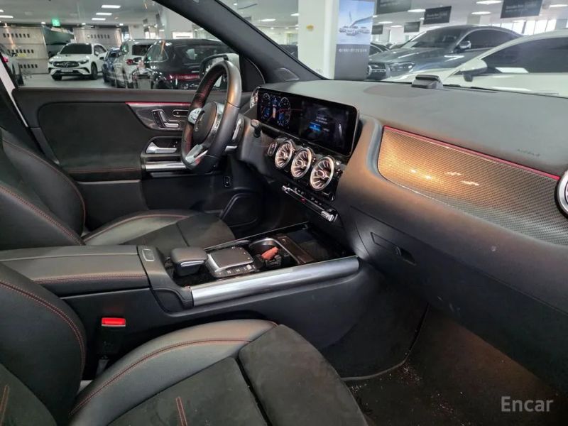 Mercedes-Benz GLA-Class