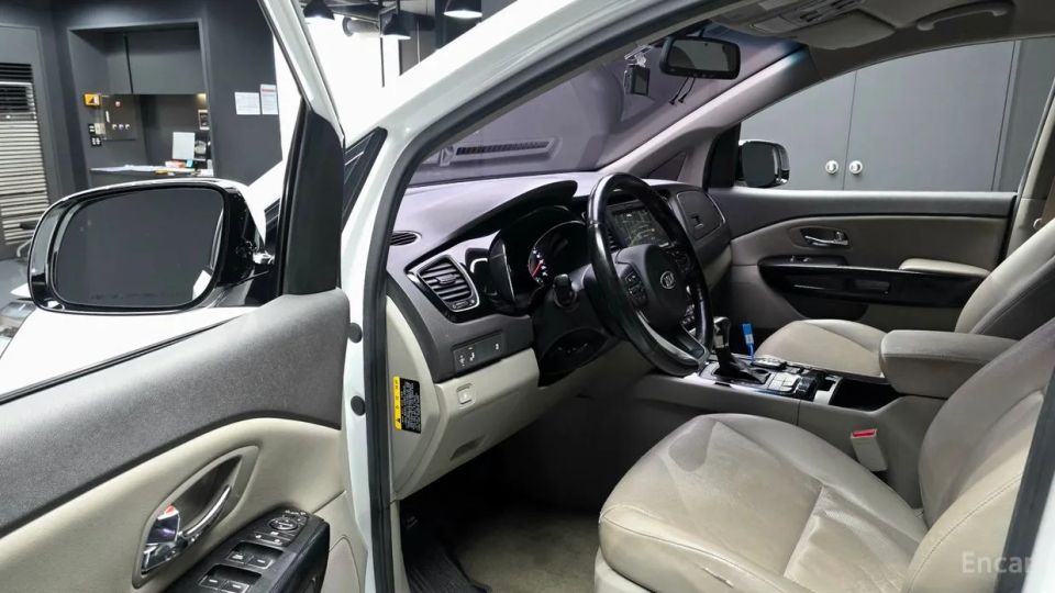 Kia Canival
