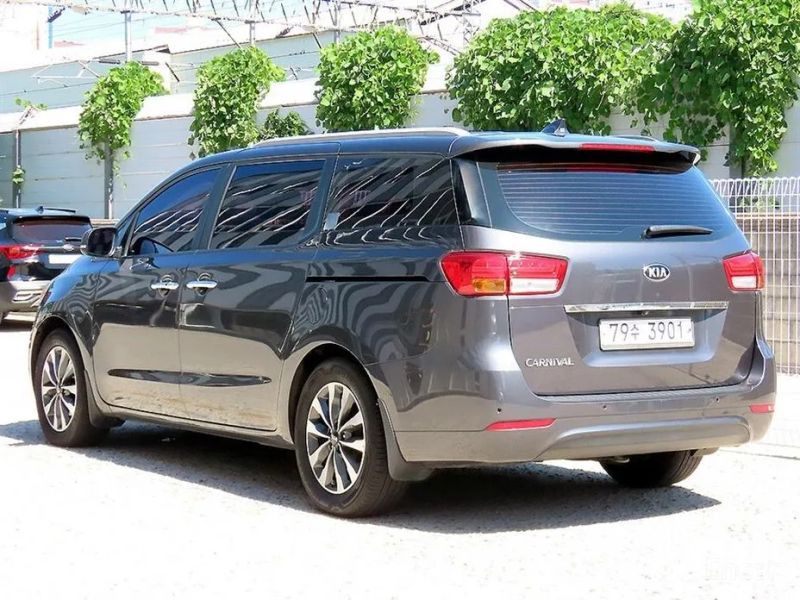 Kia Canival