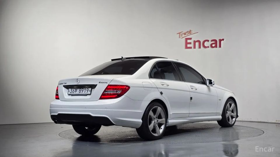 Mercedes-Benz C-Class