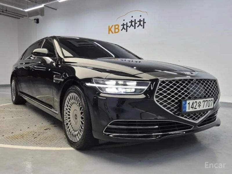 Genesis G90