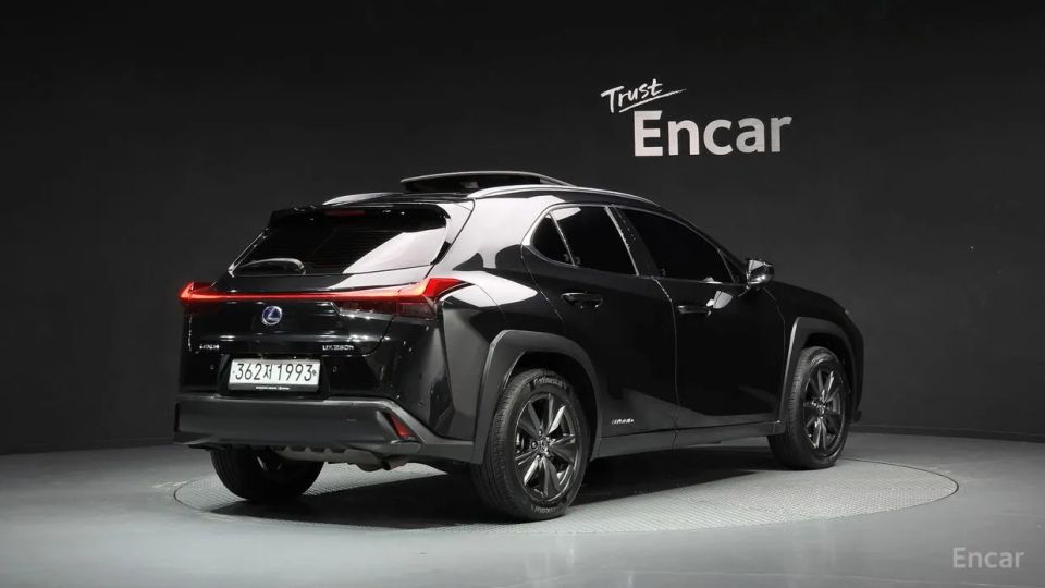 Lexus UX