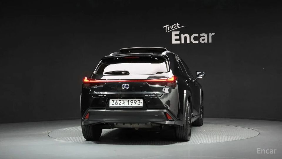 Lexus UX