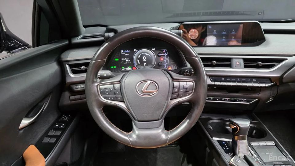Lexus UX