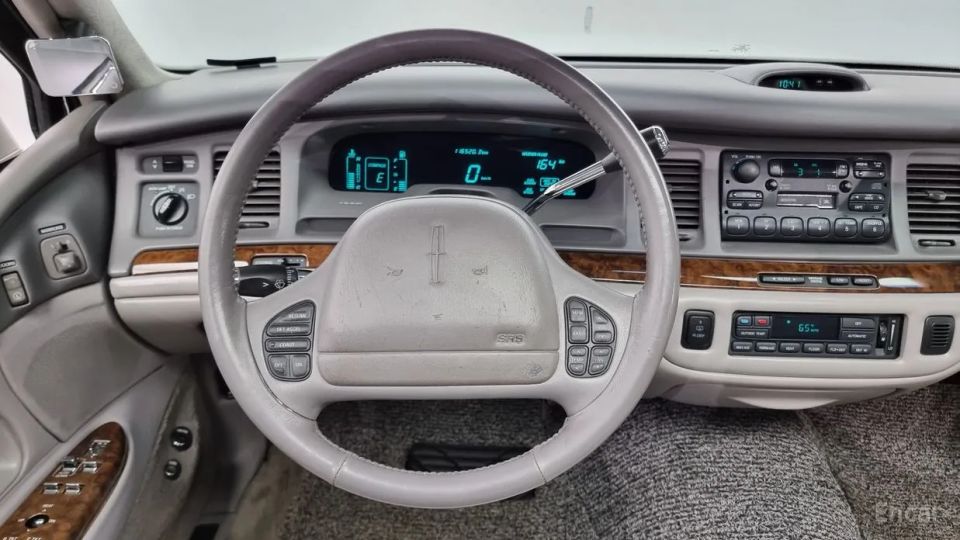 Lincoln Town Car
