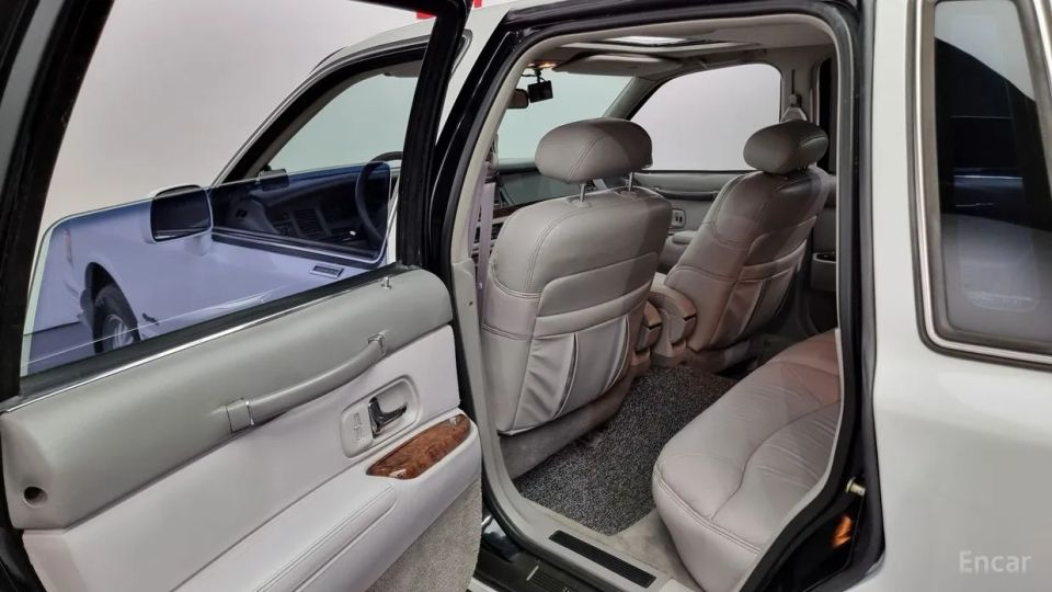 Lincoln Town Car