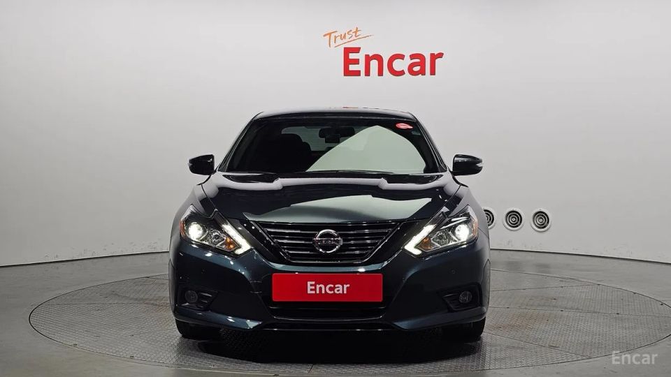Nissan altima