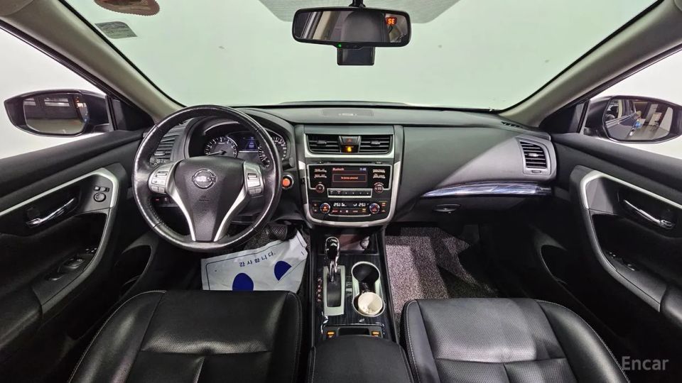 Nissan altima