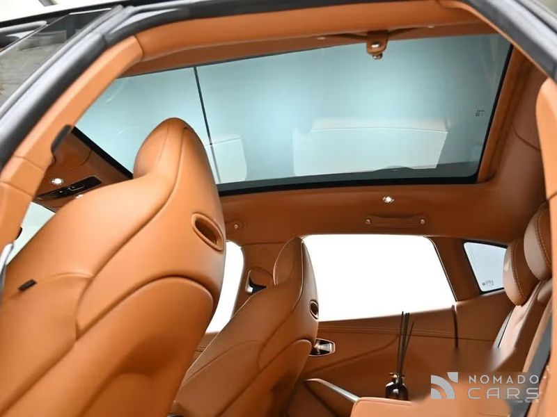 Astonmartin DBX