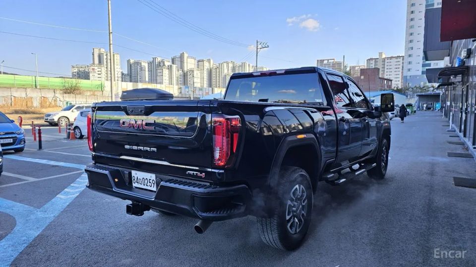 GMC Sierra